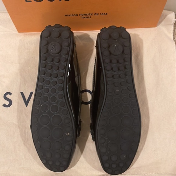 Beautiful Louis Vuitton Loafers. - Picture 4 of 7